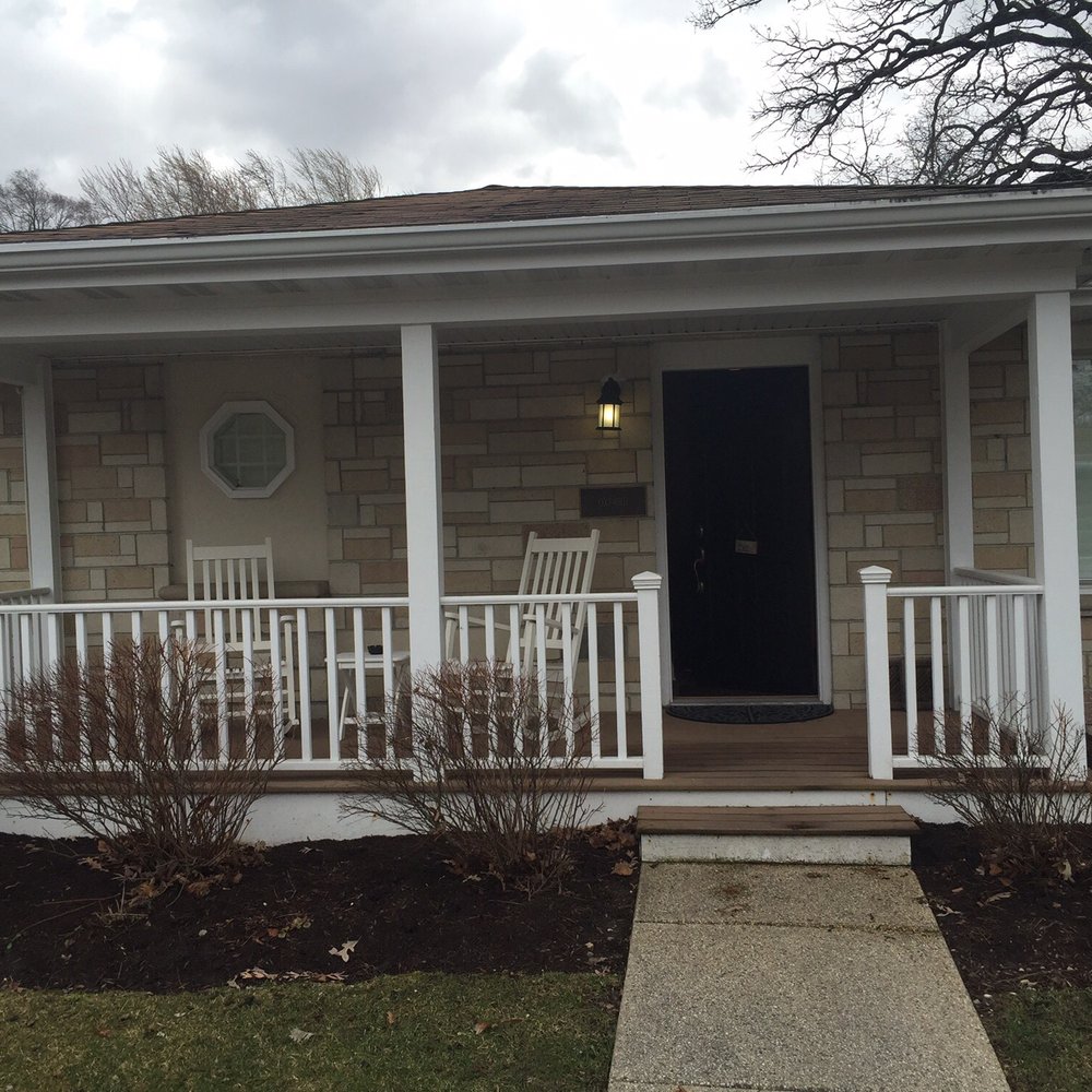 SevenOaks - View of the Oxford, the house we stayed in :) - Bed & Breakfast Near Me - Lake Geneva, Wisconsin SevenOaks - View of the Oxford, the house we stayed in :) - Bed & Breakfast Near Me - Lake Geneva, Wisconsin