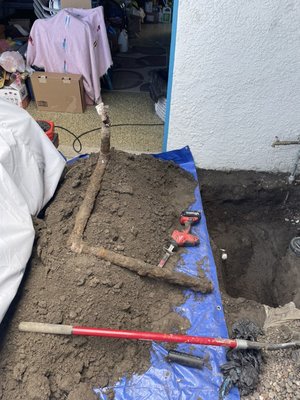 Dig up/waterline repair - Before and after of a waterline replacement