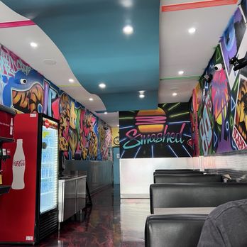 Smashed Burbank - Interior - Burgers Near Me - Burbank, California