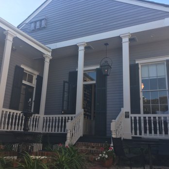 Effervescence - Courtyard - Champagne Bars Near Me - New Orleans, Louisiana