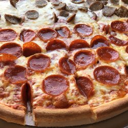 Centerbrook Pizza - Sausage and Pepperoni Pizza