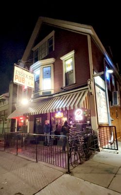 ESSEX ST. PUB - Updated January 2026 - 75 Photos & 116 Reviews - 530