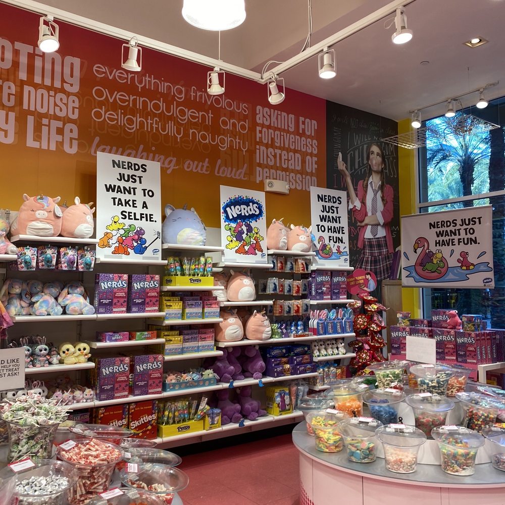 IT'SUGAR - Candy Stores Near Me - Scottsdale, Arizona IT'SUGAR - Candy Stores Near Me - Scottsdale, Arizona