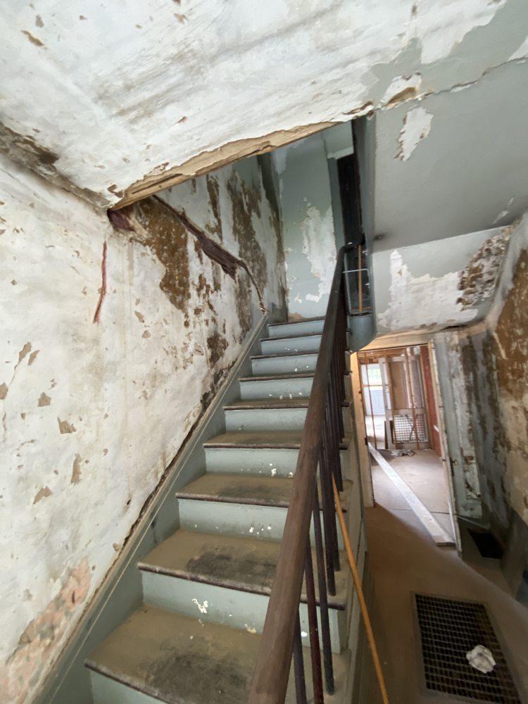 Slide of Aspenshade Management