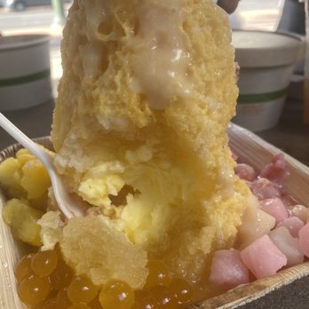 Kai Fresh - What a surprise! A pineapple ice cream in the middle. - Coffee & Tea Near Me - Honolulu, Hawaii