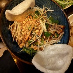 Cây Tre - Beef papaya salad