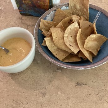 La Choza - Complimentary chips and queso - Mexican Near Me - Cozumel, ROO