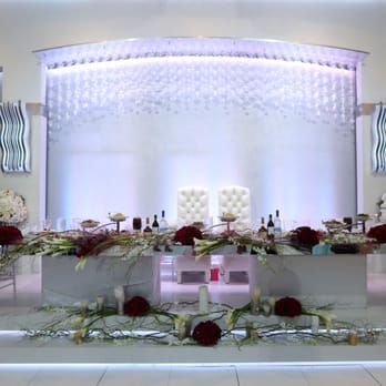 J'Adore Les Fleurs - Our head table - Florists Near Me - Glendale, California J'Adore Les Fleurs - Our head table - Florists Near Me - Glendale, California