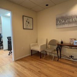 Expert Smiles - 2nd waiting area