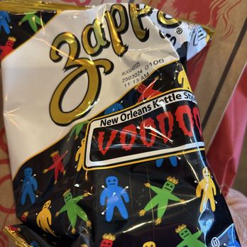 Le Boulanger - BLT Sandwich & Voodoo chips - Bakeries Near Me - Los Altos, California Le Boulanger - BLT Sandwich & Voodoo chips - Bakeries Near Me - Los Altos, California