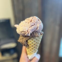 Roasted strawberry and dark chocolate.