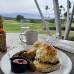 Mauka Bar and Grill