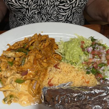 La Poblanita Mexican Restaurant - Chicken especial - Mexican Near Me - Bluffton, South Carolina