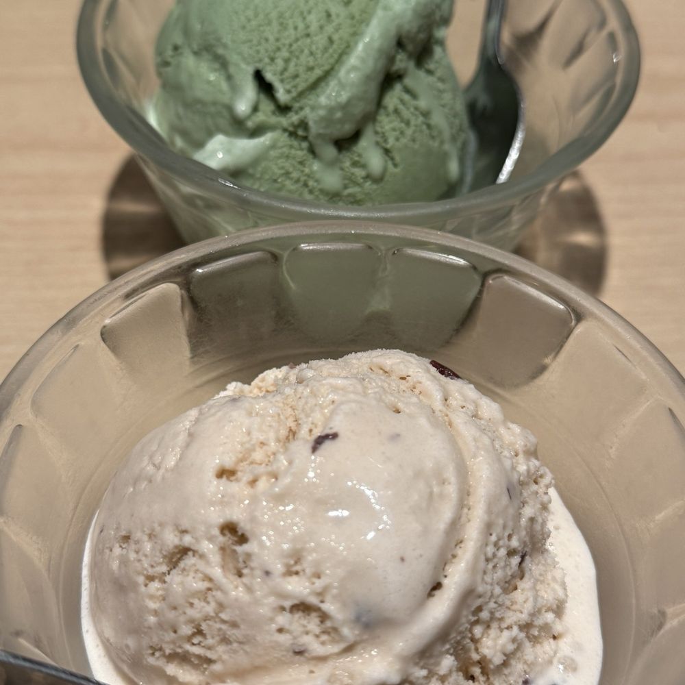 Yanagi Sushi - Azuki and green tea ice cream - Japanese Near Me - Honolulu, Hawaii Yanagi Sushi - Azuki and green tea ice cream - Japanese Near Me - Honolulu, Hawaii