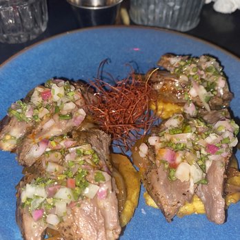 Maracuja - Skirt steak tostones - Wine Bars Near Me - Brooklyn, New York Maracuja - Skirt steak tostones - Wine Bars Near Me - Brooklyn, New York