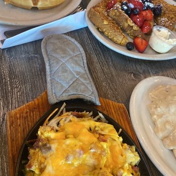 Brandon's Diner - Meat lovers skillet. Chicken and waffles. Biscuits and gravy. Crunchy French toast. - American Near Me - Upland, California