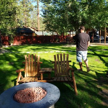 Grey Squirrel Resort & Vacation Rental Homes - One of the many firepits on the grounds. - Big Bear Lake, CA