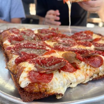 Rickety Cricket Brewing - "Your Mom" pizza - Pizza Near Me - Kingman, Arizona