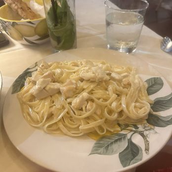 Limoncello - Chicken Alfredo - Italian Near Me - Miami Beach, Florida