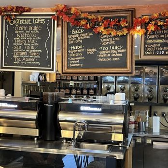 Mornings In Paris - Bakeries Near Me - Ogunquit, Maine