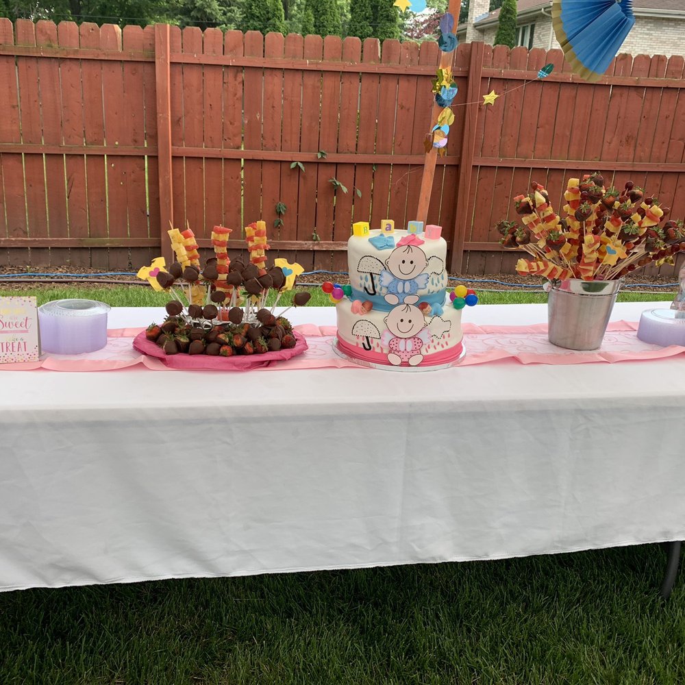 Delicious cake, looking beautiful!