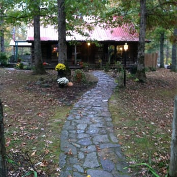 Grinder's Switch Winery - Wineries Near Me - Centerville, Tennessee