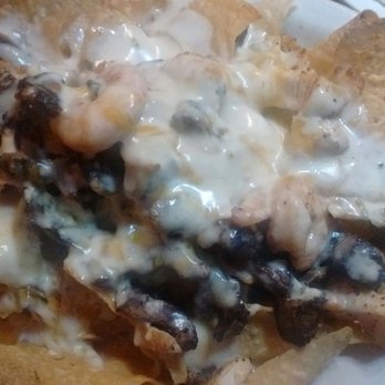 El Paso - Nachos with Steak, Chicken, and Shrimp (beans and cold toppings on the side) - Mexican Near Me - Hammond, Louisiana