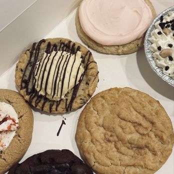 Crumbl - Fairfield - Bakeries Near Me - Fairfield, California Crumbl - Fairfield - Bakeries Near Me - Fairfield, California