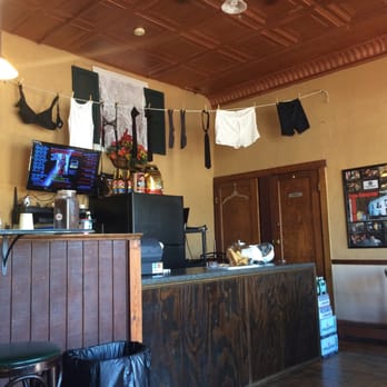 Avito Caffe - Cute Italian set-up! - Coffee & Tea Near Me - Berwyn, Illinois