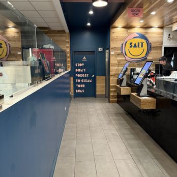 Salt Burgers + Fries - Counter - Burgers Near Me - Chicago, Illinois Salt Burgers + Fries - Counter - Burgers Near Me - Chicago, Illinois