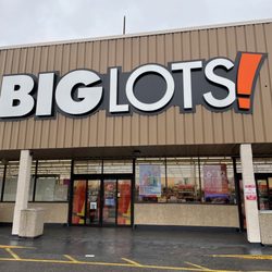Big Lots - Entrance