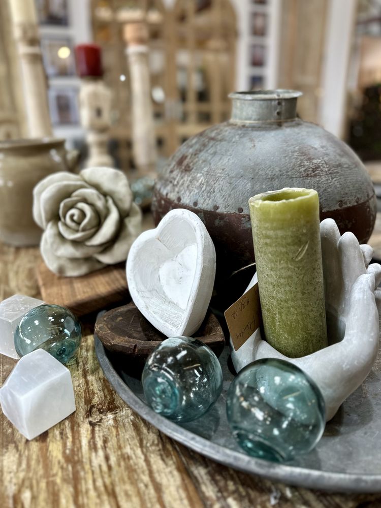 ANTIQUITIES WAREHOUSE OF GRAND TRAVERSE Updated September 2024 10