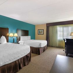 2 Double Bed Room