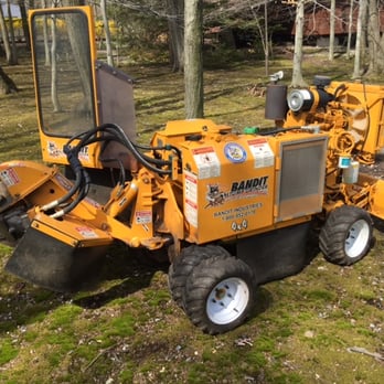 Top Quality Tree Service - Wood Chipper - Tree Services Near Me - Edison, New Jersey Top Quality Tree Service - Wood Chipper - Tree Services Near Me - Edison, New Jersey