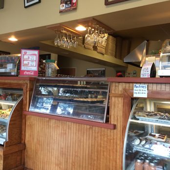 Vesuvios Pizzeria - Pizza Near Me - Stuart, Florida
