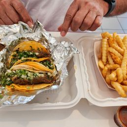 Taco plate (birria tacos)