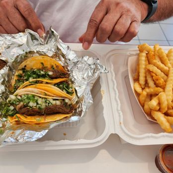 Tacos El Superior - Taco plate (birria tacos) - Mexican Near Me - Tehachapi, California