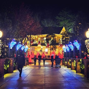 Dollywood - Amusement Parks Near Me - Pigeon Forge, Tennessee