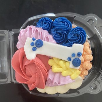 Baked By Ashley - Large Cupcake Smash Cake - Bakeries Near Me - St. Louis, Missouri