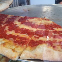 Mama's Pizza