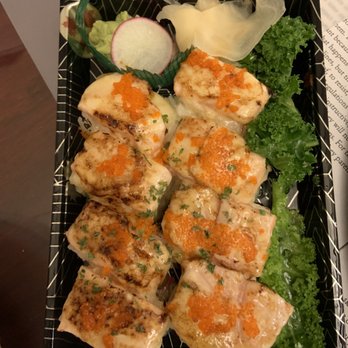 Nichiban Sushi 4 U - Torched pressed salmon roll - Sushi Bars Near Me - Toronto, Ontario