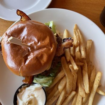 Applebee's Grill + Bar - Classic Bacon Cheeseburger with fresh fries :) - American Near Me - Eustis, Florida