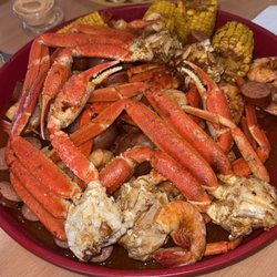 Bubba T’s Kitchen - 1.5 pound shrimp 1.5 pound Snow Crab 1 pound sausage Potatoes Corn