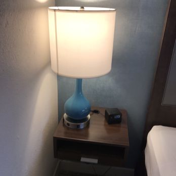 Hampton Inn Lakeland - Take a look at this Shique looking lamp - Hotels Near Me - Lakeland, Florida