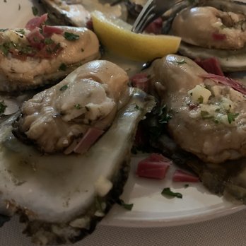 Relish - 1/2 Dozen Country Oysters - Wine Bars Near Me - Warsaw, Virginia