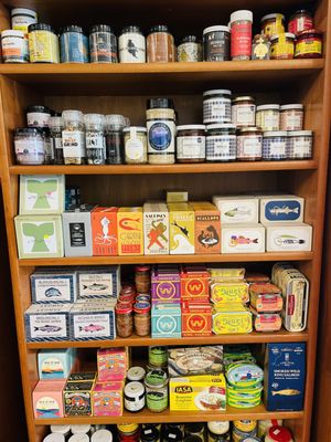 Hela Provisions by null