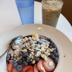 Dollop Cafe, Bar & Kitchen
