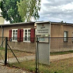 Völkerfreundschaft - Dafür in ungewöhnlichem Gemäuer