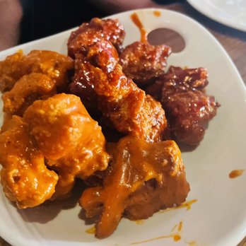Yard House - Boneless Wings - New American Near Me - Lone Tree, Colorado