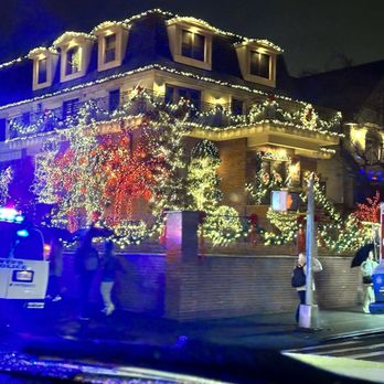 Dyker Heights Christmas Lights - Bus Tours Near Me Dyker Heights Christmas Lights - Bus Tours Near Me